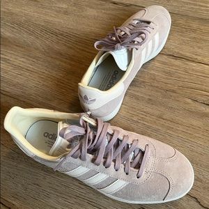 Adidas gazelle women’s size 8